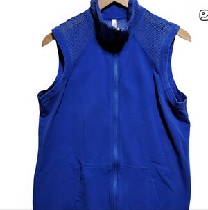 Fabletics Blue Zip Front Vented Netted Vest With Kangaroo Pocket Size Large